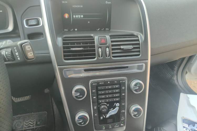 Used Volvo XC60 2015 T5 AWD Zhiyuan Edition
