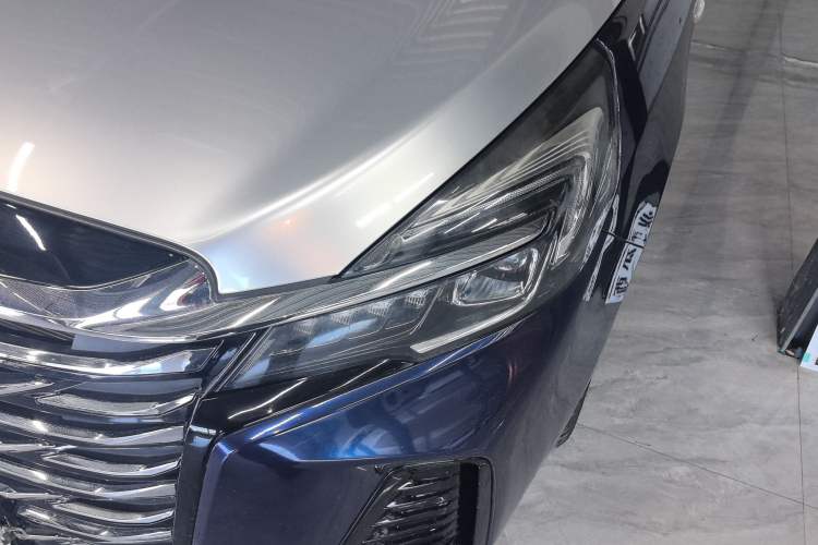 Used Buick GL8 2020 Land Business Class 652T Luxury Model
