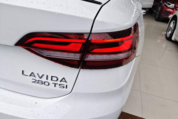 Used Volkswagen Lavida 2023 280TSI DSG Starry Sky Deluxe Edition Right Rear Taillight