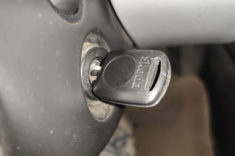 Used Skoda Octavia 2012 1.6L Manual Eado Edition
