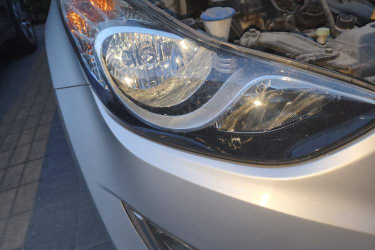 Used Hyundai Elantra (5th Generation / Langdong) 2012 1.6L Automatic Leading Model Right Front Headlight