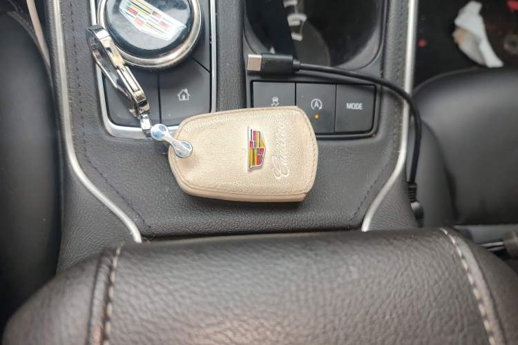 Used Cadillac XT4 2021 28T Two-Wheel Drive Leading Version
