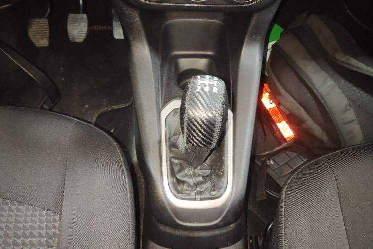 Used Peugeot 301 2014 1.6L Manual Comfort Edition Gear Lever