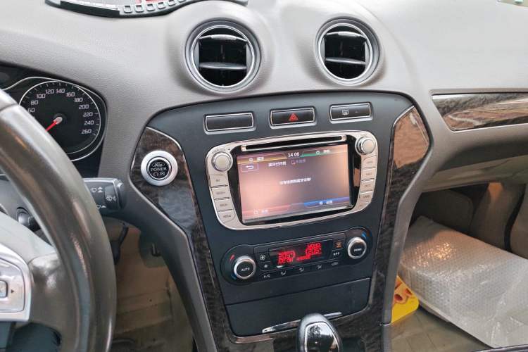 Used Ford Mondeo 2013 2.3L Luxury Model