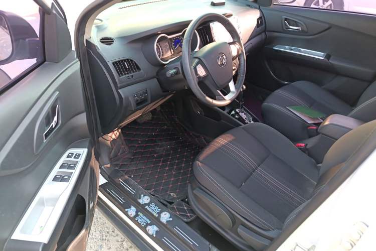 Used Dongfeng Aeolus AX3 2016 1.5L Automatic Zunku Model