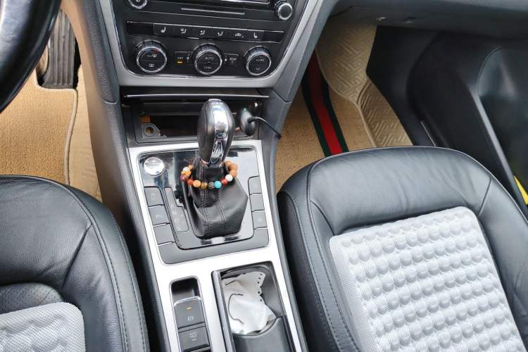 Used Volkswagen Passat 2014 1.8TSI DSG Prestige Edition
