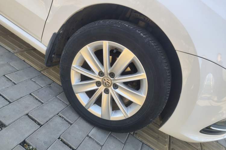 Used Volkswagen Polo 2014 1.6L Manual Comfort Edition