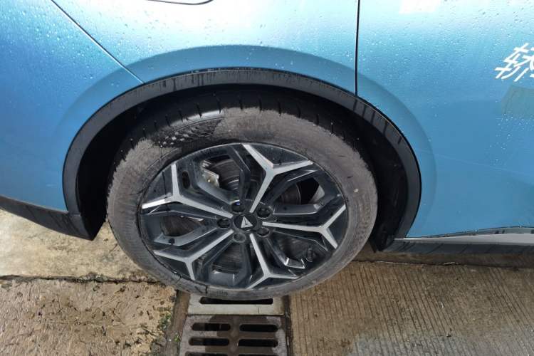 Used Deepal L07 2024 230Max Qiankun Intelligent Driving ADS SE Range-Extended Version
