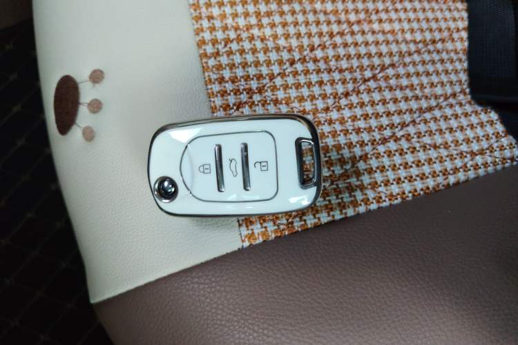 Used Wuling Hongguang MINIEV 2025 Four-Door Version Advanced Edition Vehicle Key