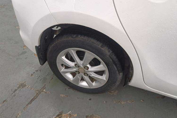 Used Toyota YARiS L Zhi Xuan 2015 1.5E Automatic Charm Edition