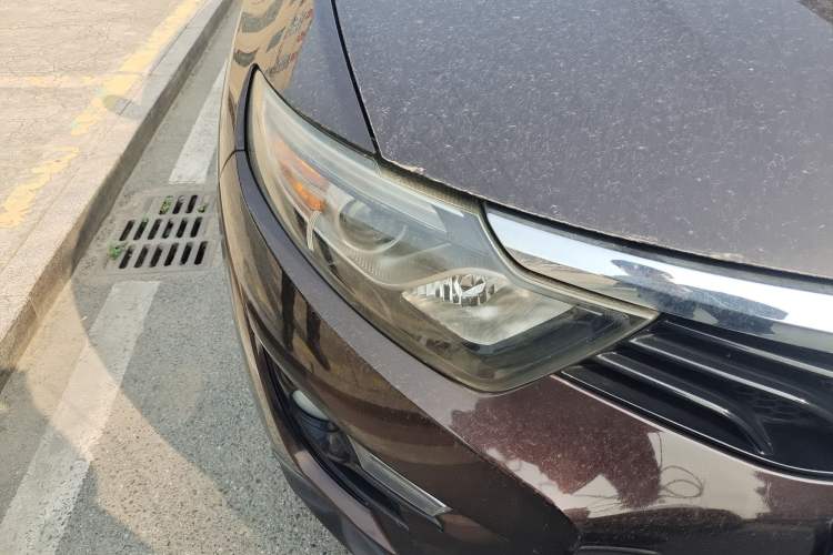 Used Soueast DX7 2016 1.5T Manual Triumph Edition Right Front Headlight