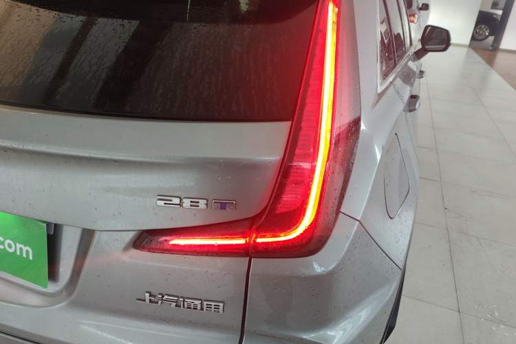 Used Cadillac XT4 2024 28T Two-Wheel-Drive Prestige Version Exterior 3