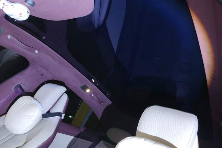 Used Xiaomi Auto YU7 2025 Ultra-Long Range High-Performance All-Wheel-Drive Max Edition
