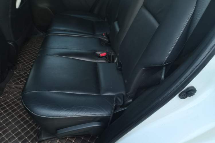 Used Toyota RAV4 2015 2.5L Automatic 4x4 Elite Edition
