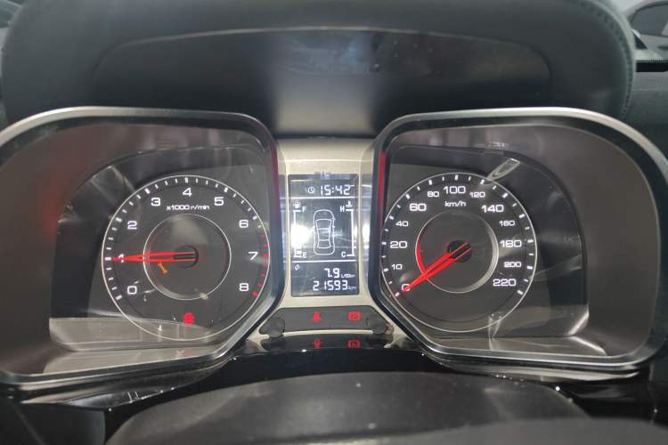 Used Zotye Domy X5 2017 Upgraded Model 1.5T Manual Luxury Version Instrument Cluster
