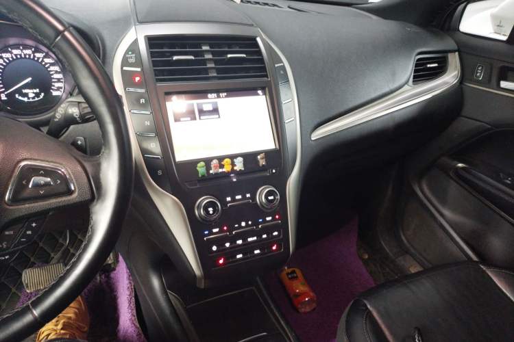 Used Lincoln MKC 2017 2.0T Two-Wheel Drive Deluxe Edition