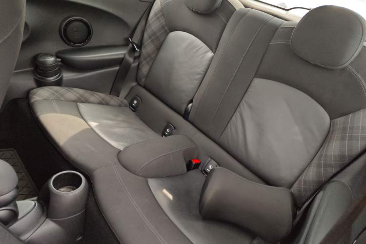 Used MINI 2016 1.5T COOPER Avant-Garde Interior 4