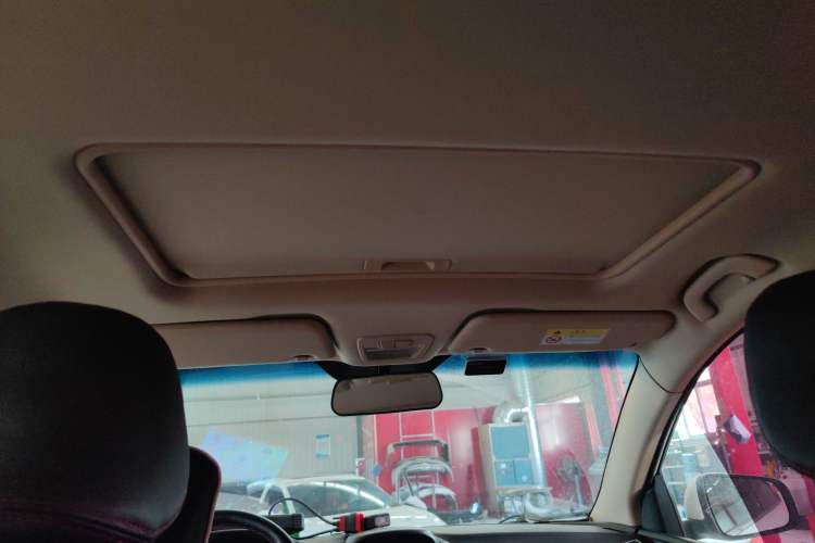 Used Baojun 560 2016 1.8L iAMT Luxury Model