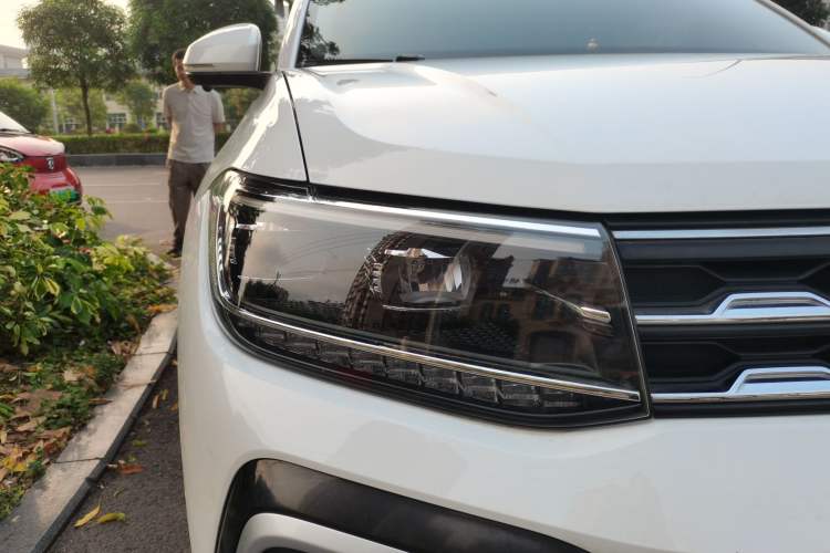 Used Volkswagen T-Cross 2019 1.5L Automatic Comfort Edition Right Front Headlight