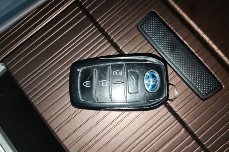 Used Toyota Granvia 2023 2.5L Hybrid Prestige PLUS Edition Vehicle Key