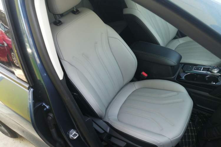 Used Ford Escape 2024 EcoBoost 245 Two-Wheel-Drive Comfort Edition
