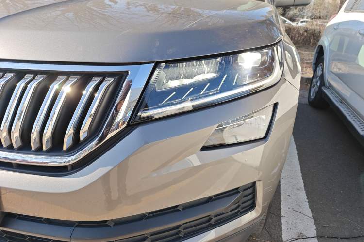 Used Skoda Kodiaq 2019 Facelifted TSI330 5-Seater Two-Wheel-Drive Luxury Enjoyment Edition China VI Standard