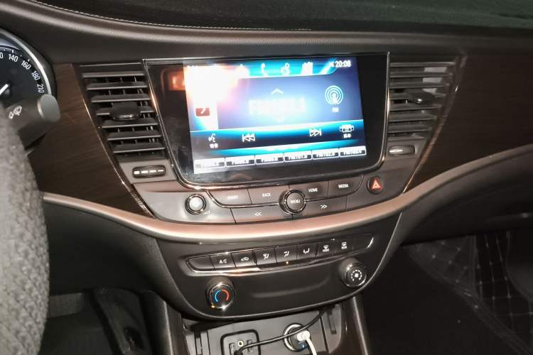 Used Buick Verano 2018 Sedan 20T Dual-Clutch Leading Model