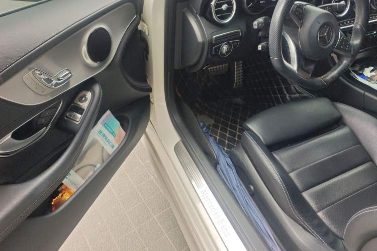 Used Mercedes-Benz C-Class 2016 C 200 4MATIC Coupe Driver Seat