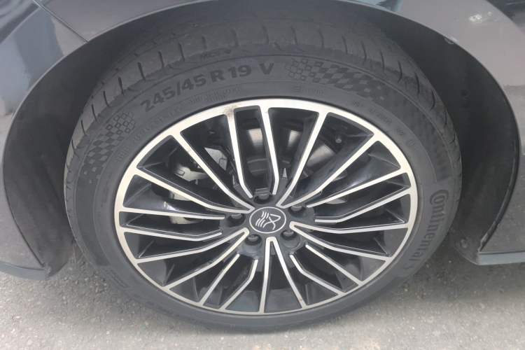 Used BYD Han 2021 EV Standard Range Luxury Model Left Front Wheel Hub