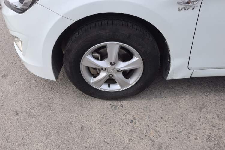 Used Hyundai Verna (older generation) 2014 1.4L Manual Smart GLS Trim Exterior 4