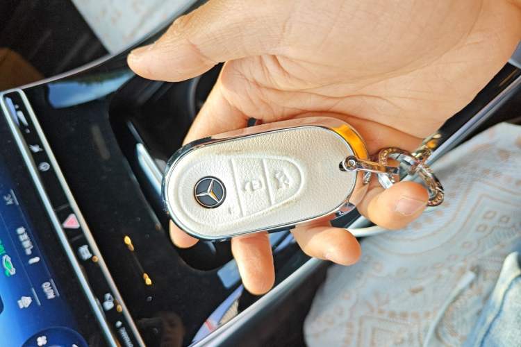 Used Mercedes-Benz C-Class 2022 C 200 L Sport Edition Vehicle Key