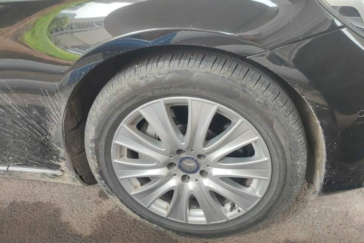 Used Mercedes-Benz S-Class 2014 S 320 L Business Model Right Front Wheel Hub