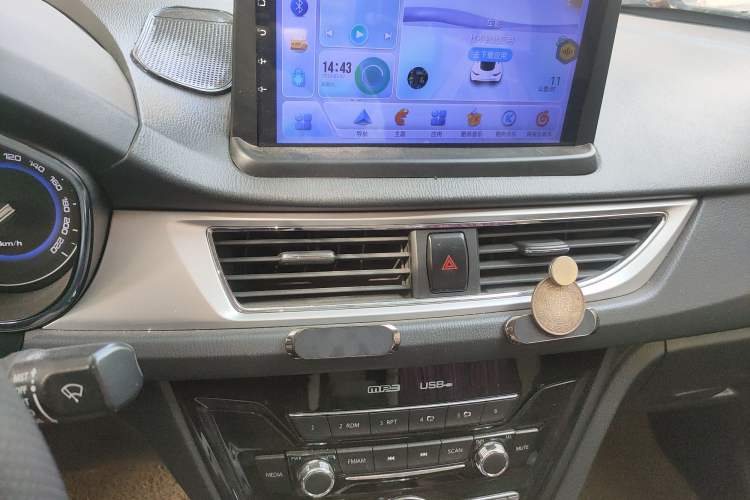 Used Changan Alsvin V7 2016 1.6L Manual Joyride Model China V Standard
