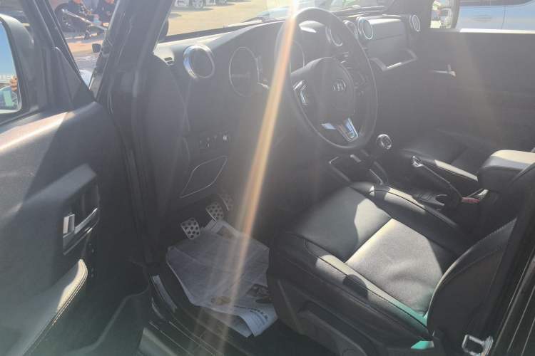 Used BAIC Off-Road BJ40 2016 40L 2.0T Manual All-Wheel Drive Prestige Edition