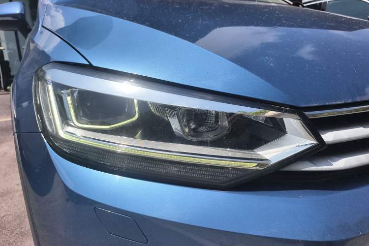 Used Volkswagen Touran 2018 Volkswagen Touran L 280TSI DSG Boundary Edition 6-Seater China VI Standard
