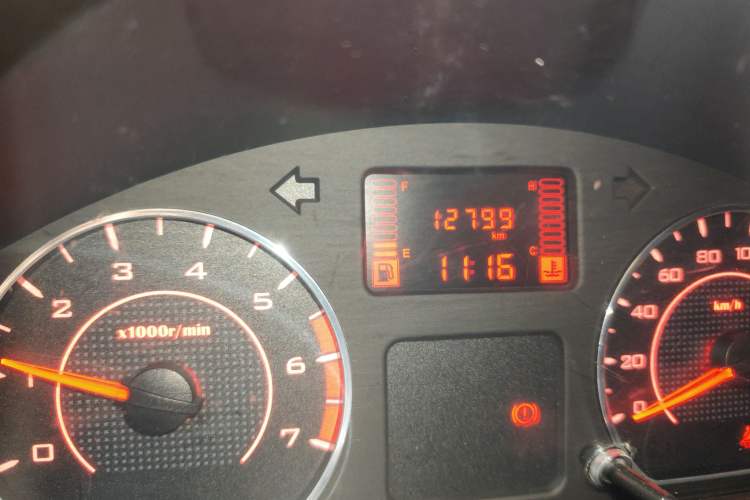 Used Wuling Hongguang V 2022 1.5L Jingqu Version Hydraulic Power Steering LAR