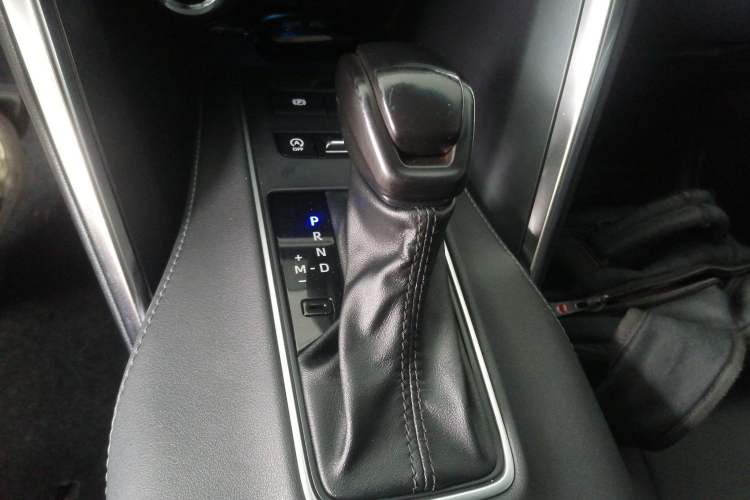 Used Toyota Venza 2023 2.0L CVT Two-Wheel Drive Luxury Edition
