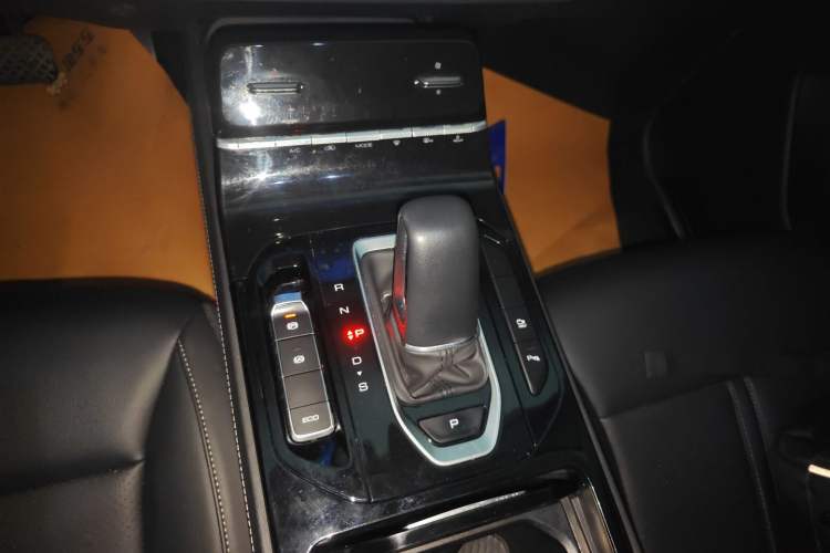 Used Wuling Victory 2020 1.5T CVT Flagship Edition Gear Lever