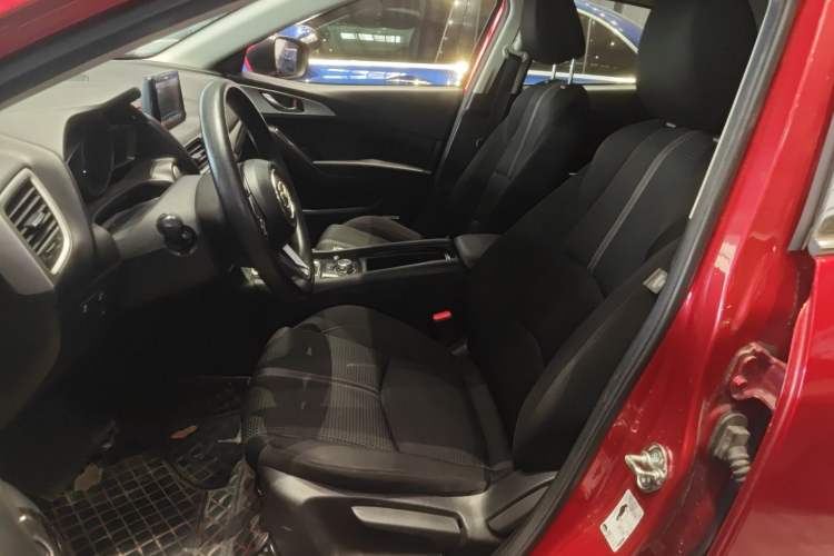 Used Mazda Mazda 3 Axela 2019 Cloud-Controlled Sedan 1.5L Automatic Luxury Model China VI Standard
