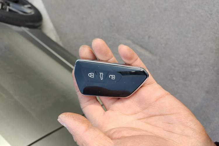 Used Volkswagen Tayron 2025 Tiguan L 380TSI 4Motion Luxury Easy Package