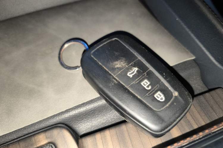 Used Toyota Avalon 2021 2.5L Luxury Edition Vehicle Key