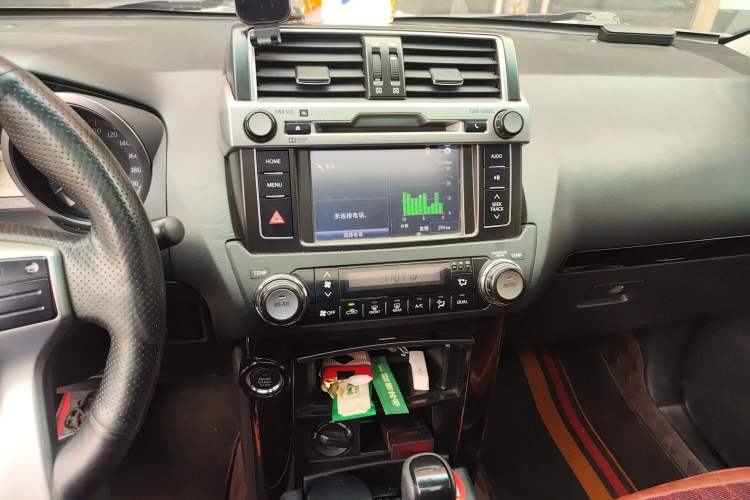 Used Toyota Prado 2016 2.7L Automatic Luxury Edition Audio And AC Panel