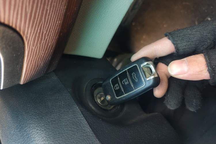 Used FORTHING Lingzhi 2019 Facelifted M5L 1.6L 7-Seater Base Model China VI Standard