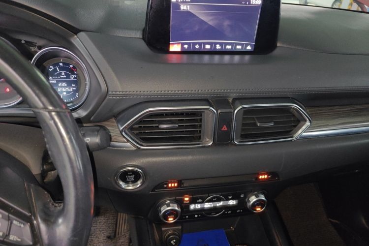 Used Mazda CX-5 2017 2.0L Automatic 2WD Smart Enjoyment Version China V Standard Audio And AC Panel