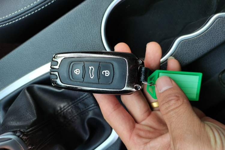 Used Geely Auto Vision X6 2016 1.8L Manual Luxury Model