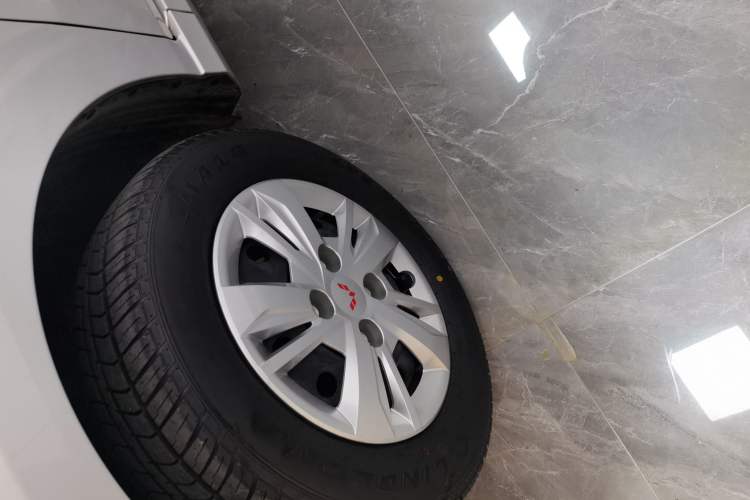 Used Wuling Hongguang 2021 1.5L Revised S Base Version with Electric Power Steering LAR
