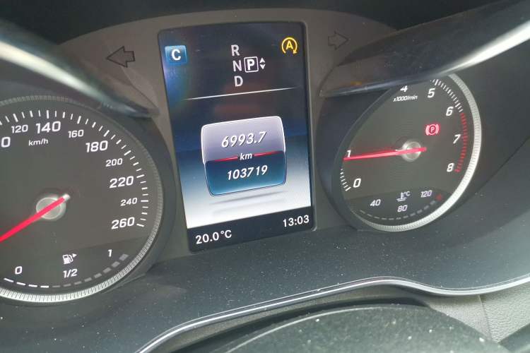 Used Mercedes-Benz C-Class 2015 Facelift C 200 L