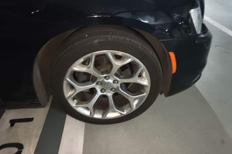 Used Chrysler 300C 2016 3.0L Supreme Edition