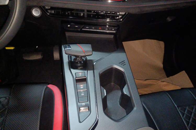 Used Oshan X5 PLUS 2023 1.5T DCT Navigation Edition