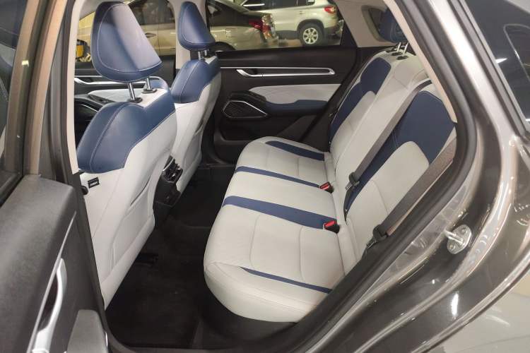 Used Geely Auto Emgrand 2022 4th Generation 1.5L CVT Flagship Model Left Rear Seat